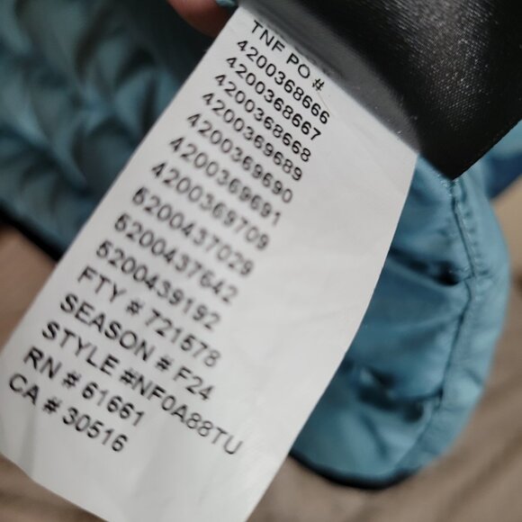 The North Face Women’s Terra Peak Hoodie Puffer Jacke - Picture 15 of 15